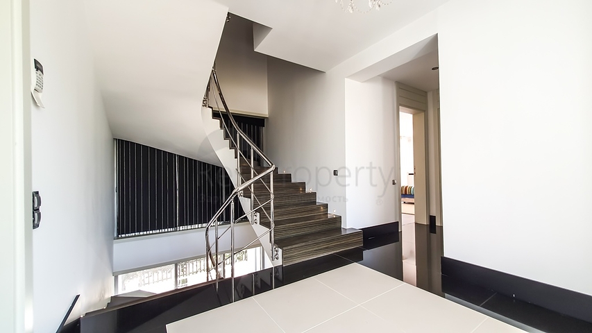 فيلا فاخرة من 5 غرف نوم في وسط فتحية