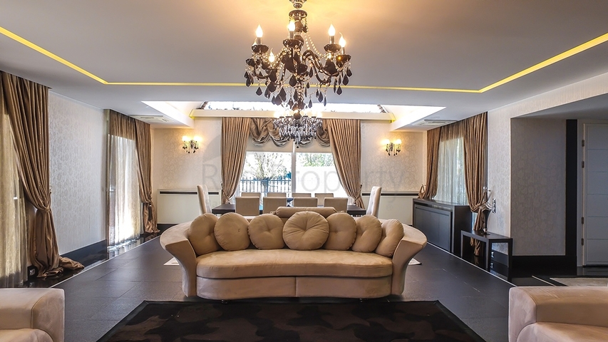 فيلا فاخرة من 5 غرف نوم في وسط فتحية