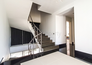 فيلا فاخرة من 5 غرف نوم في وسط فتحية