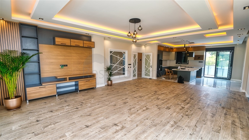 فيلا منفصلة 5 + 1 في يشيلباهير دوشيميتي