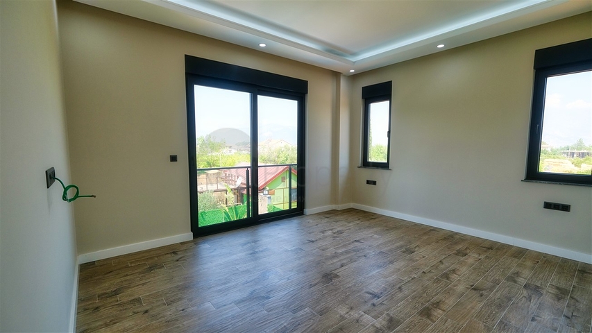 فيلا منفصلة 5 + 1 في يشيلباهير دوشيميتي