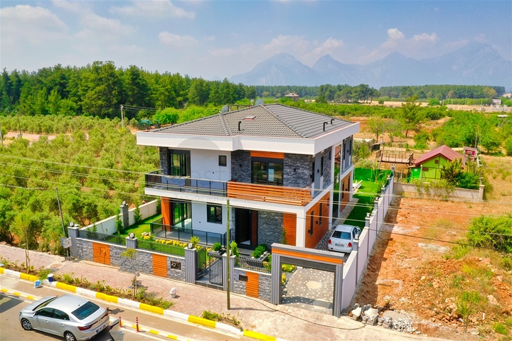 فيلا منفصلة 5 + 1 في يشيلباهير دوشيميتي