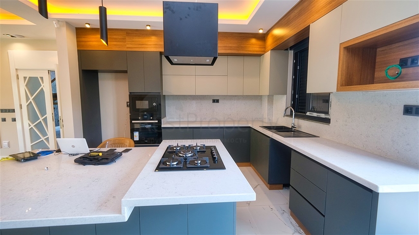 فيلا منفصلة 5 + 1 في يشيلباهير دوشيميتي