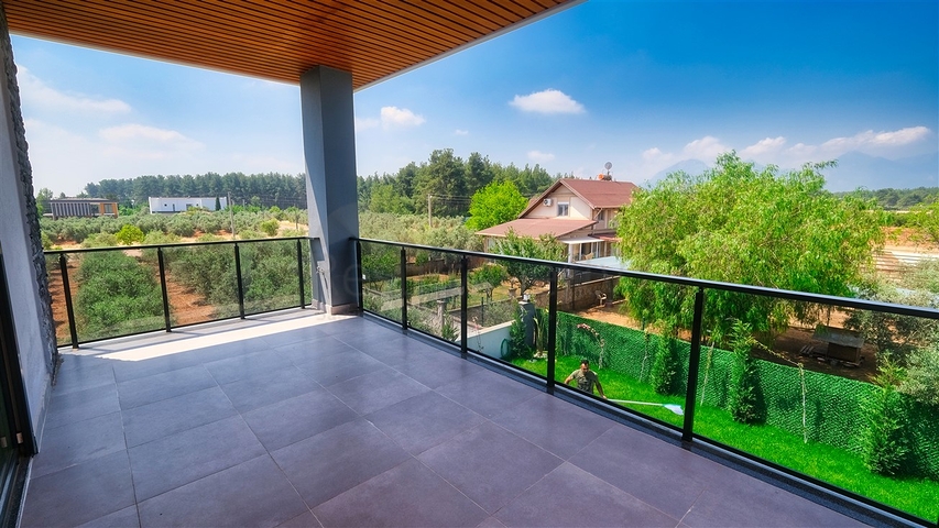 فيلا منفصلة 5 + 1 في يشيلباهير دوشيميتي