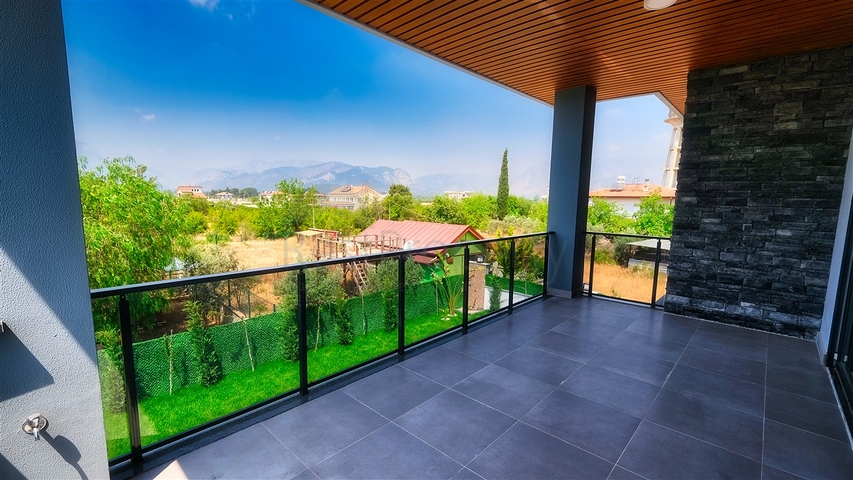 فيلا منفصلة 5 + 1 في يشيلباهير دوشيميتي