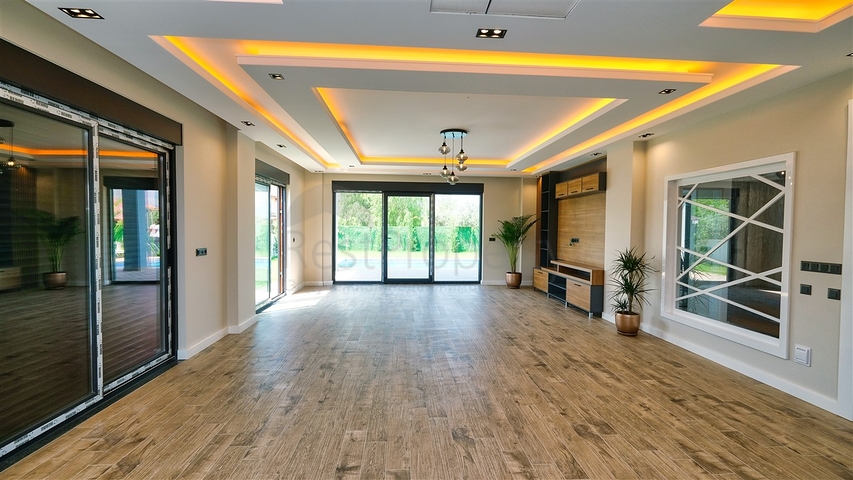 فيلا منفصلة 5 + 1 في يشيلباهير دوشيميتي