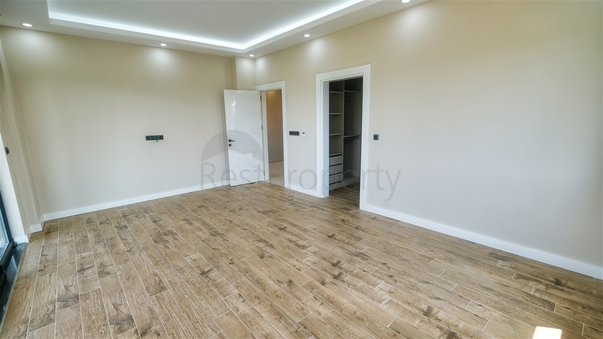 فيلا منفصلة 5 + 1 في يشيلباهير دوشيميتي