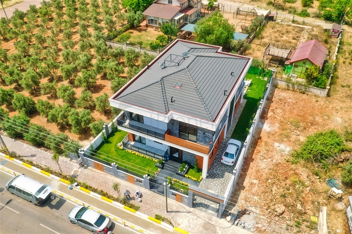 فيلا منفصلة 5 + 1 في يشيلباهير دوشيميتي