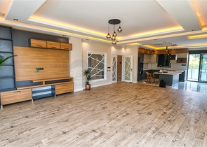 فيلا منفصلة 5 + 1 في يشيلباهير دوشيميتي