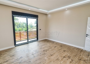 فيلا منفصلة 5 + 1 في يشيلباهير دوشيميتي