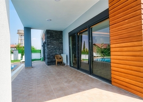 فيلا منفصلة 5 + 1 في يشيلباهير دوشيميتي