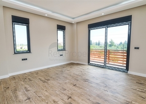 فيلا منفصلة 5 + 1 في يشيلباهير دوشيميتي