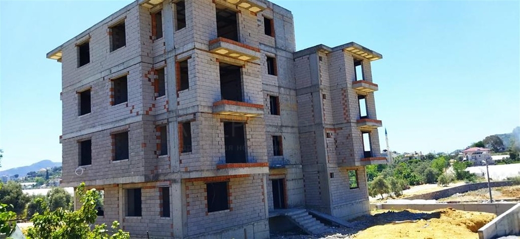 اسعار اقتصادية - شقق عائلية واسعة -قريبة من البحر والمركز -في غازي باشا / الانيا 