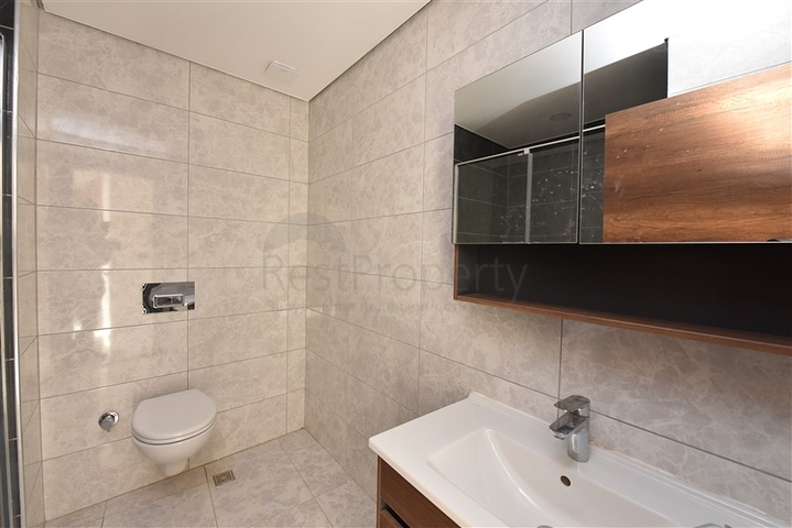 مجمع فاخر - خدمات 5 نجوم -شقة غرفة وصالة - في مهموتلار / الانيا 