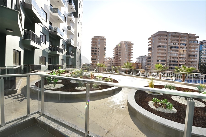 مجمع فاخر - خدمات 5 نجوم -شقة غرفة وصالة - في مهموتلار / الانيا 