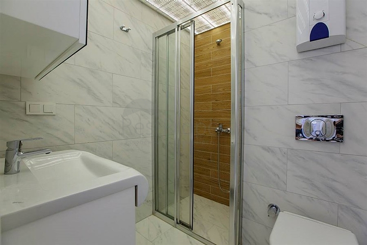 قريبة من شاطئ كليوباترا - شقة غرفة وصالة -مفروشة -في مركز الانيا 