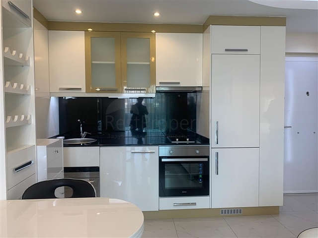 قريبة من شاطئ كليوباترا - شقة غرفة وصالة -مفروشة -في مركز الانيا 