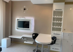 قريبة من شاطئ كليوباترا - شقة غرفة وصالة -مفروشة -في مركز الانيا 