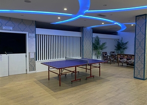 قريبة من شاطئ كليوباترا - شقة غرفة وصالة -مفروشة -في مركز الانيا 