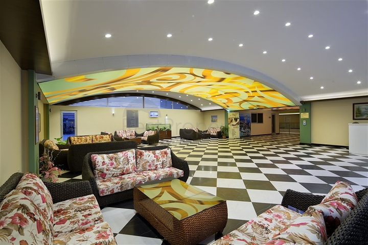 مناسبة للاستثمار - شقة في مركز الانيا - تصميم 1+1 