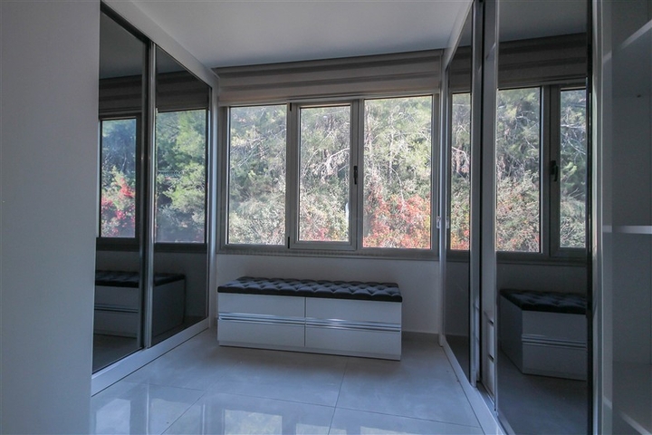 اطلالة بحرية - مجمع 5 نجوم -شقة غرفتين وصالة - مفروشة -في كارجي جاك/ الانيا 