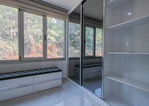 اطلالة بحرية - مجمع 5 نجوم -شقة غرفتين وصالة - مفروشة -في كارجي جاك/ الانيا 