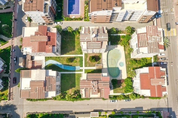 شقة 2 + 1 على مسافة قريبة من البحر في أنطاليا