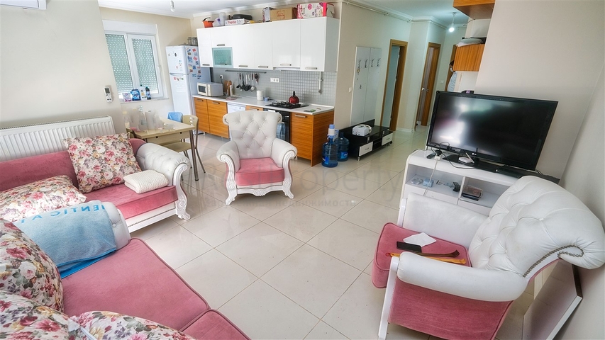 شقة 2 + 1 على مسافة قريبة من البحر في أنطاليا