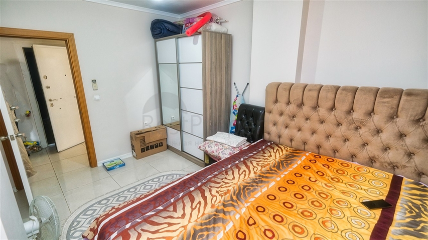 شقة 2 + 1 على مسافة قريبة من البحر في أنطاليا