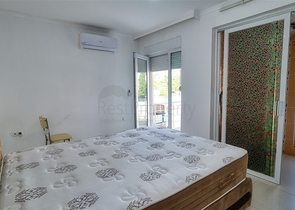 شقة 2 + 1 على مسافة قريبة من البحر في أنطاليا