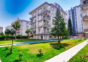 شقة 2 + 1 على مسافة قريبة من البحر في أنطاليا