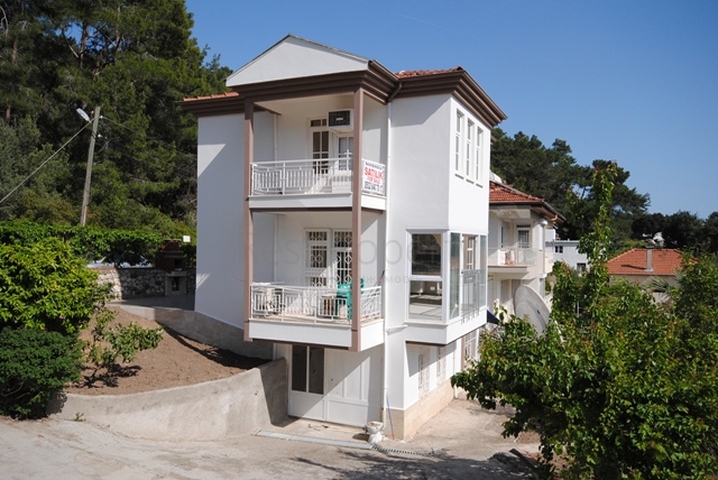 فيلا في كيمير تطل على جبال طوروس