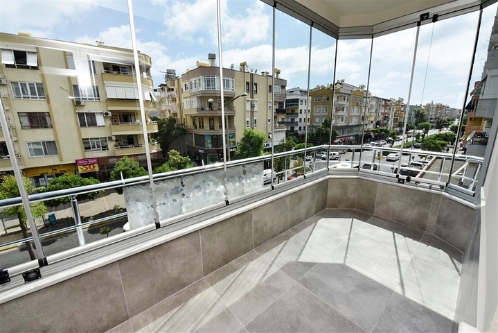 سعر مناسب -شقة 2 غرفة وصالة -في مركز مدينة الانيا 