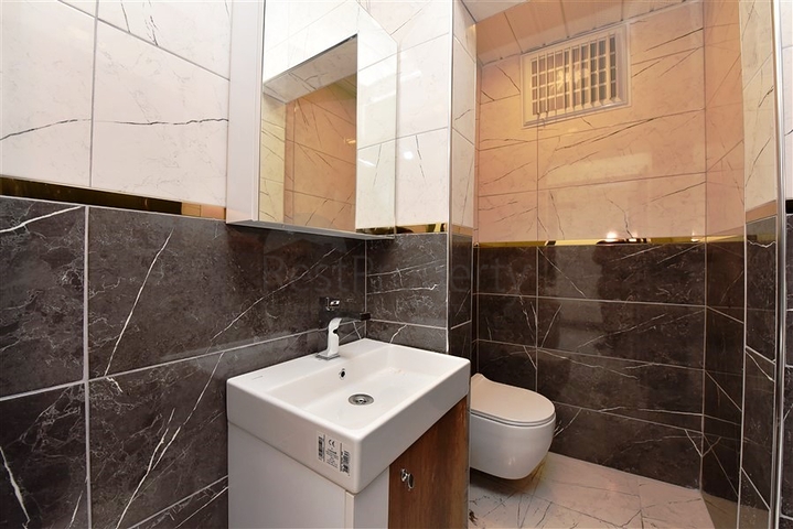 سعر مناسب -شقة 2 غرفة وصالة -في مركز مدينة الانيا 