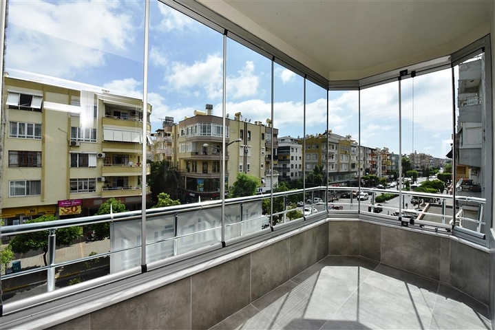 سعر مناسب -شقة 2 غرفة وصالة -في مركز مدينة الانيا 