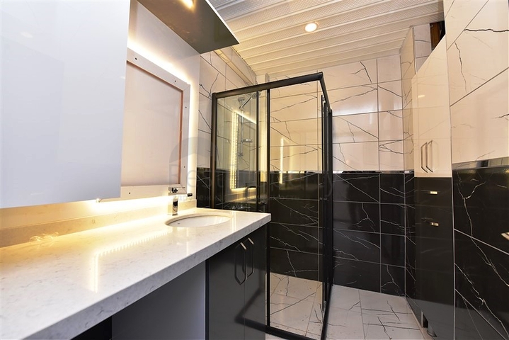 سعر مناسب -شقة 2 غرفة وصالة -في مركز مدينة الانيا 