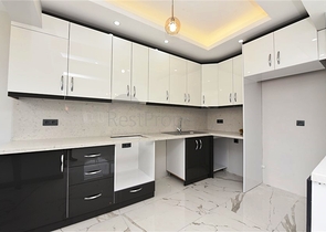 في مركز مدينة الانيا - شقة 3 غرف وصالة - اكساء جديد  