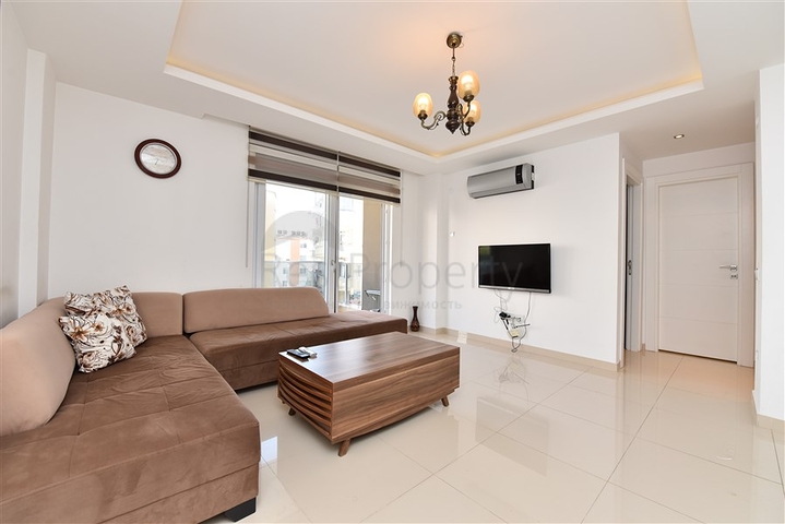 مناسبة للمهتمين بالاستثمار -شقة مفروشة -تصميم 1+1 - في مركز الانيا 