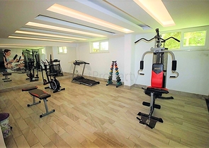 مناسبة للمهتمين بالاستثمار -شقة مفروشة -تصميم 1+1 - في مركز الانيا 