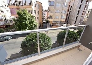 مناسبة للمهتمين بالاستثمار -شقة مفروشة -تصميم 1+1 - في مركز الانيا 