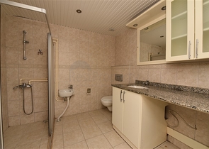 اطلالة بحرية - شقة 2 غرفة وصالة -في منطقة اوبا المركزية /الانيا 