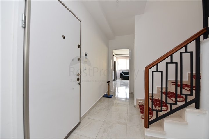 قريبة من شاطئ كليوباترا - دوبلكس 3 غرف وصالة -في مركز الانيا 