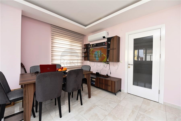 قريبة من شاطئ كليوباترا - دوبلكس 3 غرف وصالة -في مركز الانيا 