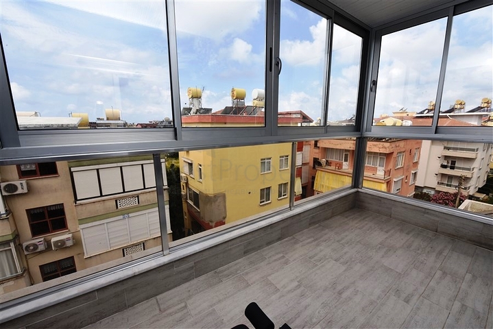 قريبة من شاطئ كليوباترا - دوبلكس 3 غرف وصالة -في مركز الانيا 