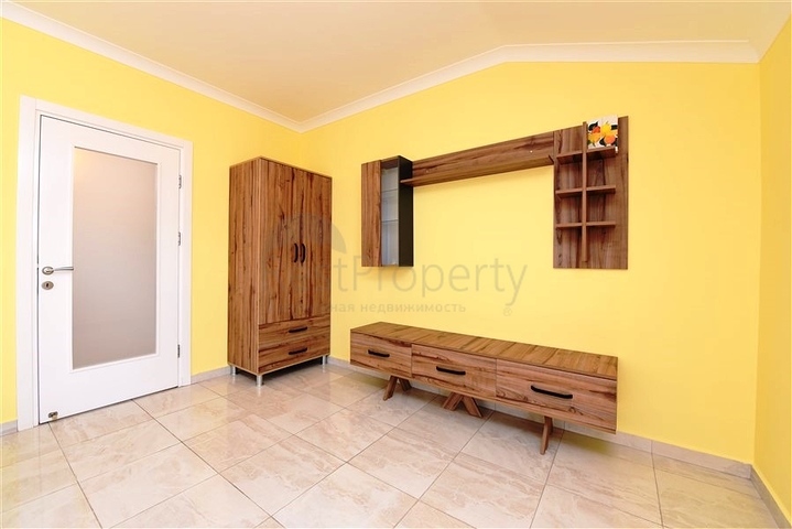 قريبة من شاطئ كليوباترا - دوبلكس 3 غرف وصالة -في مركز الانيا 