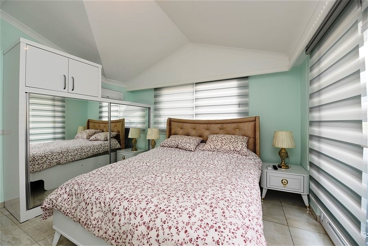 قريبة من شاطئ كليوباترا - دوبلكس 3 غرف وصالة -في مركز الانيا 