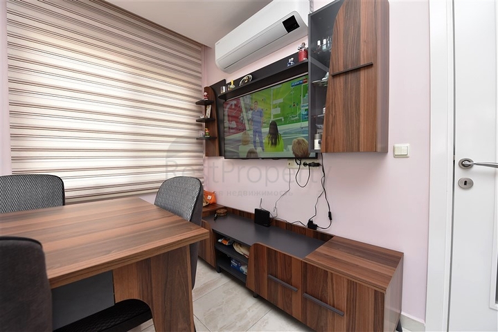 قريبة من شاطئ كليوباترا - دوبلكس 3 غرف وصالة -في مركز الانيا 