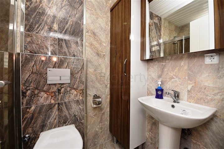 قريبة من شاطئ كليوباترا - دوبلكس 3 غرف وصالة -في مركز الانيا 