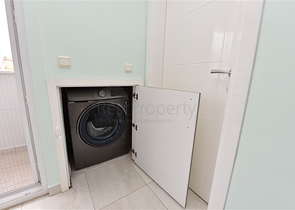 قريبة من شاطئ كليوباترا - دوبلكس 3 غرف وصالة -في مركز الانيا 