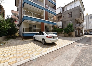 قريبة من شاطئ كليوباترا - دوبلكس 3 غرف وصالة -في مركز الانيا 